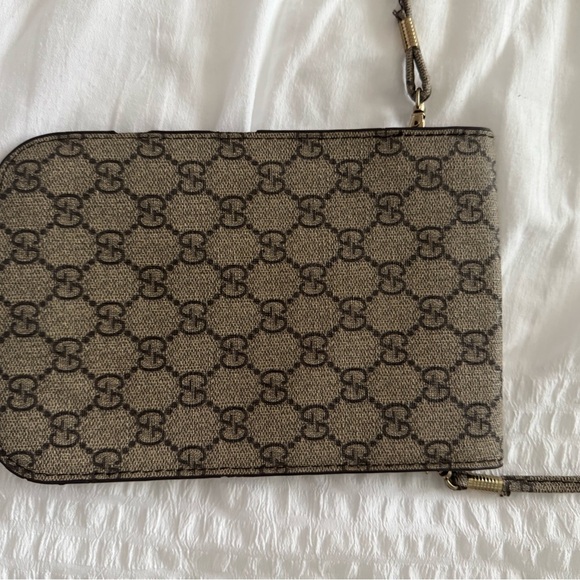 Gucci Tan and Brown Crossbody Bag with GG Monogram - Picture 7 of 9